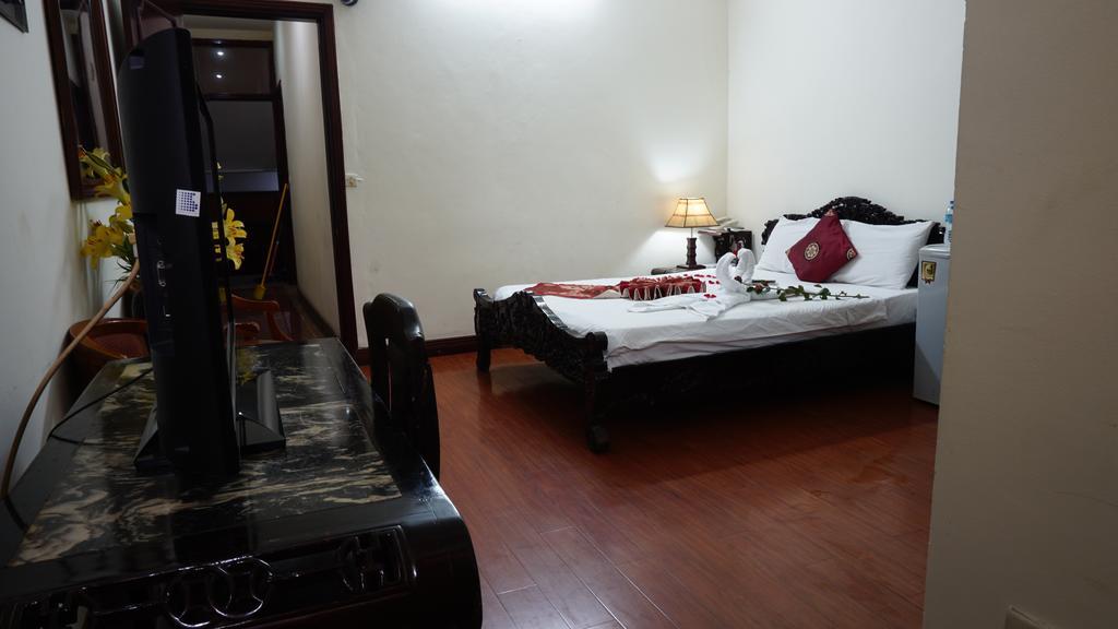 Hanoi Golden Moon Guest House & Travel エクステリア 写真