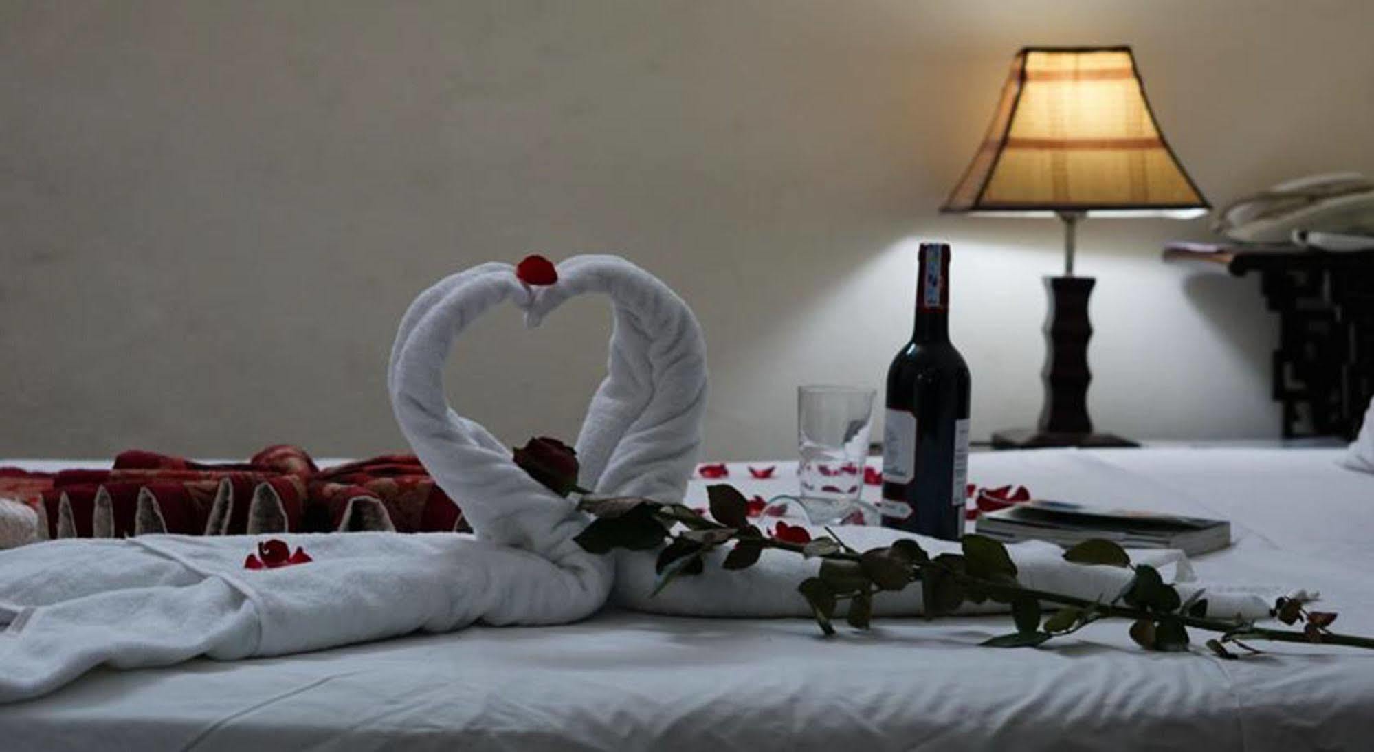 Hanoi Golden Moon Guest House & Travel エクステリア 写真