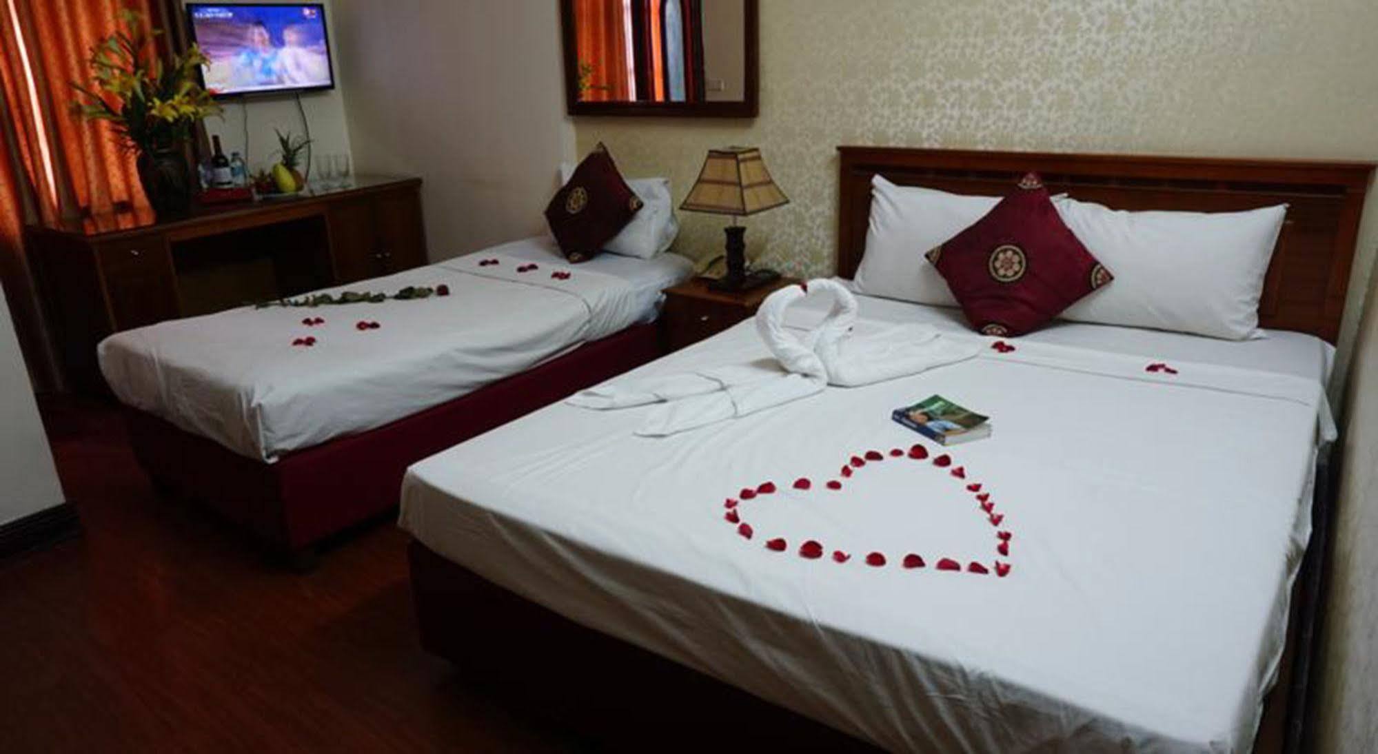 Hanoi Golden Moon Guest House & Travel エクステリア 写真